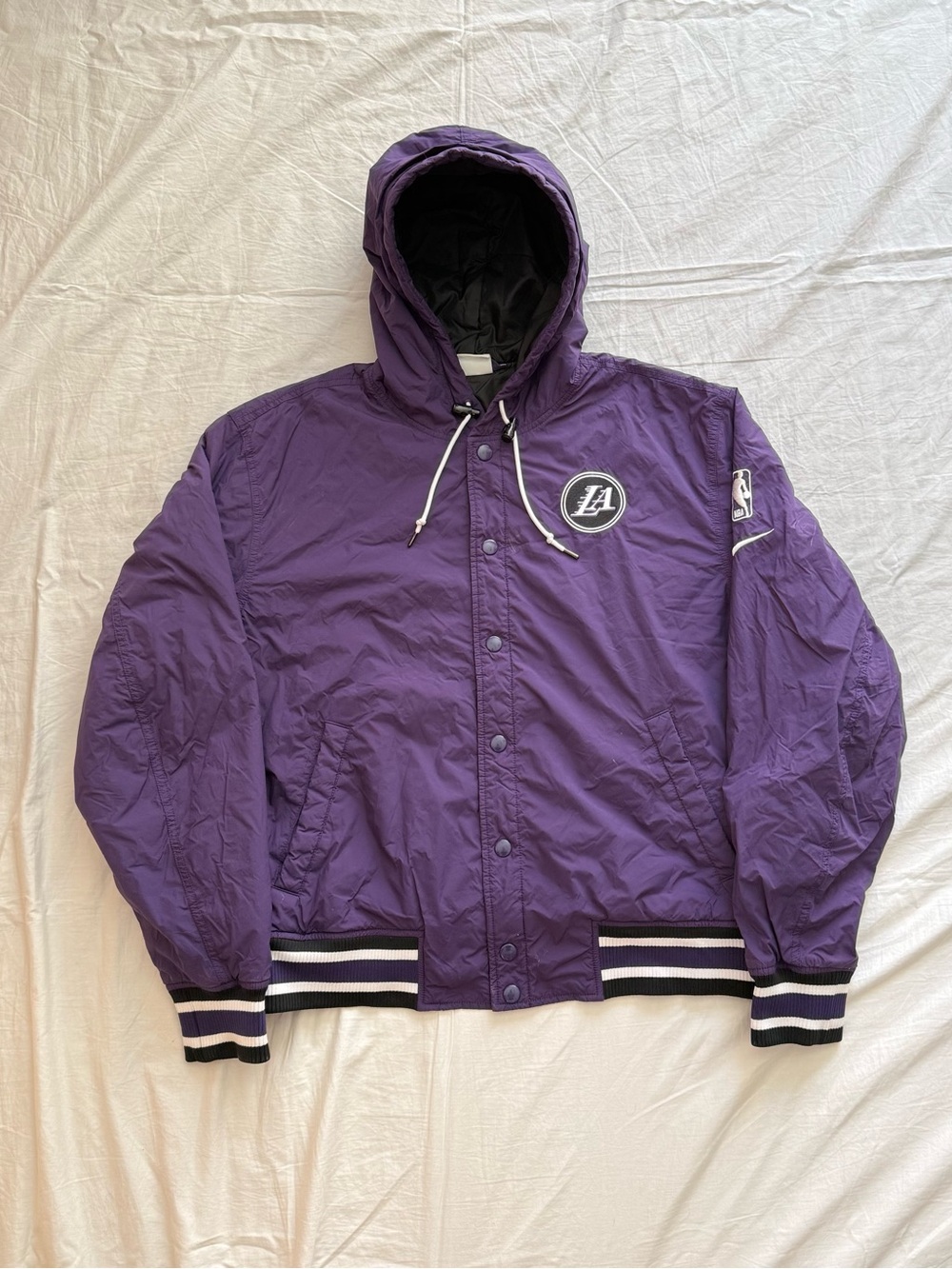 Los Angeles Lakers Courtside City Edition windbreaker hooded jacket Mens L